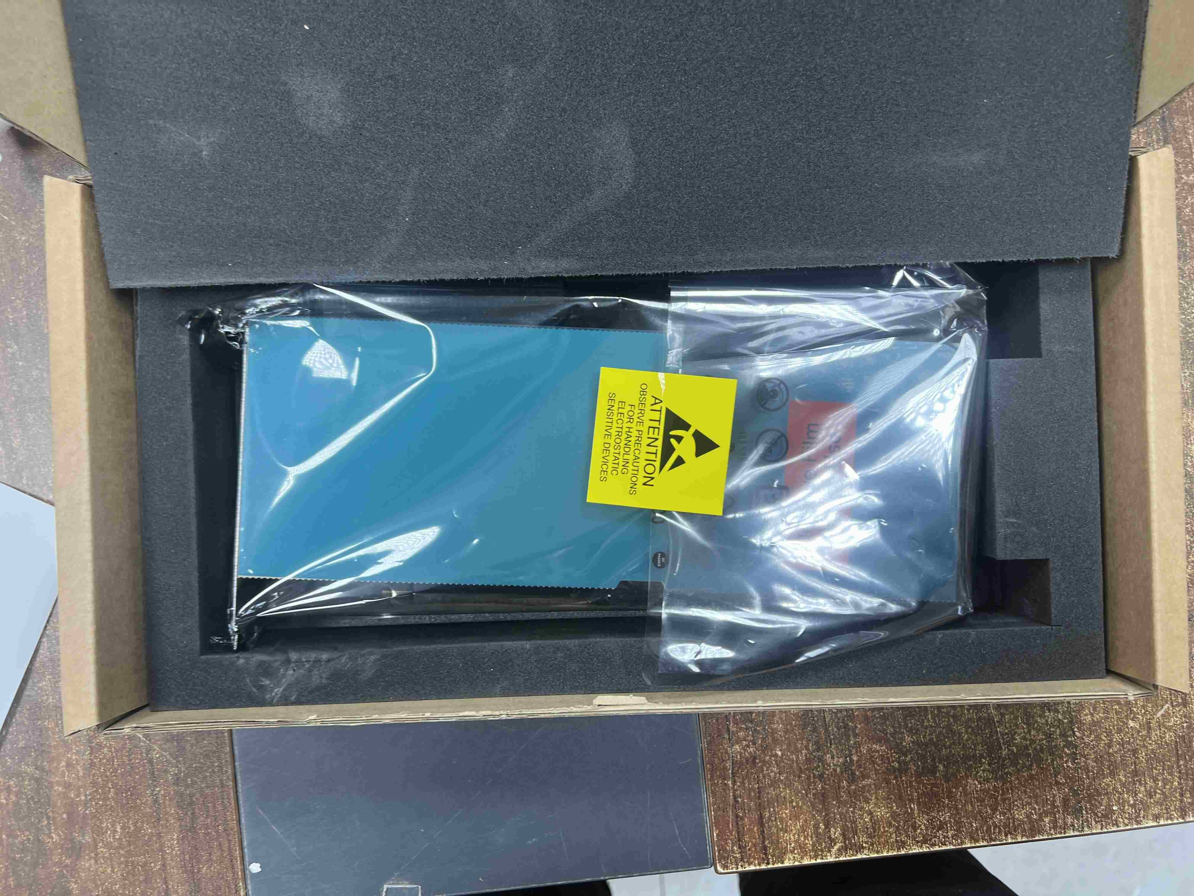 NVIDIA H100 141GB NVL ORIGINAL NEAD 사용 가능 : AI 성능 재정의 규모